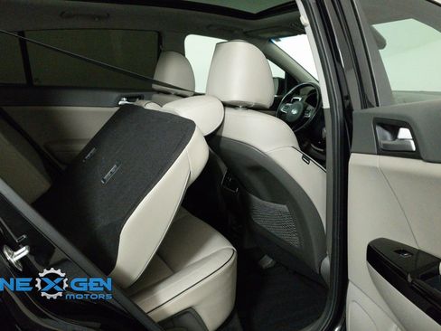 Used 2018 Kia Sportage EX w/ Option Group 040 FWD image 31