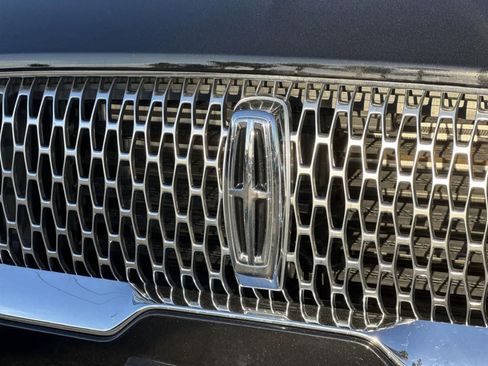 Used 2023 Lincoln Aviator 2WD image 10