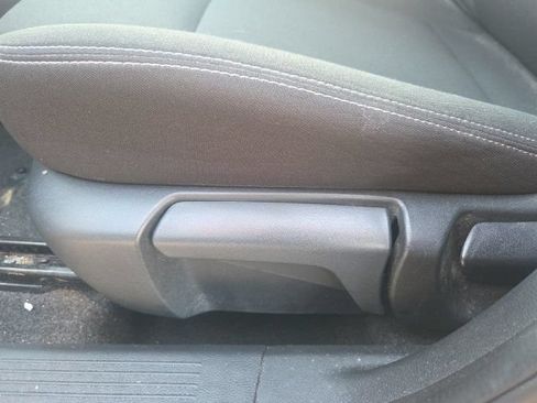 Used 2023 Nissan Rogue S AWD/4WD image 23