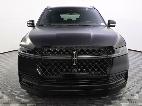 New 2026 Lincoln Navigator Reserve AWD/4WD image 10