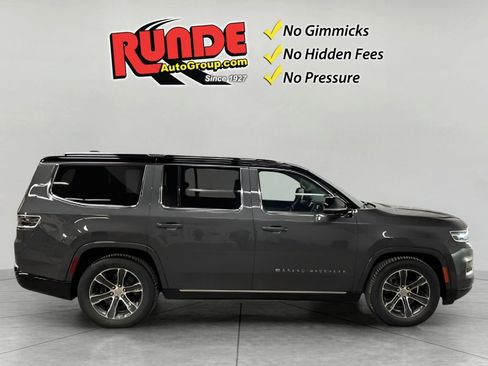 Used 2023 Jeep Grand Wagoneer 4WD image 6