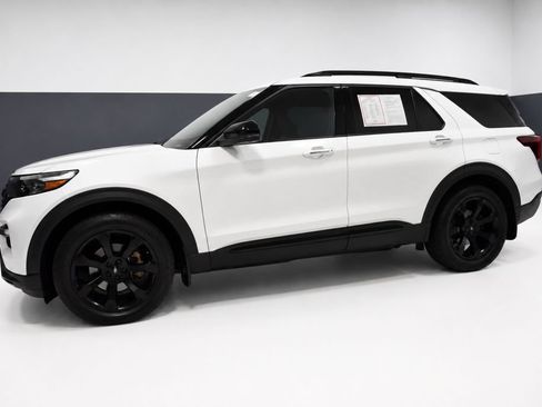 Used 2020 Ford Explorer ST w/ Premium Technology Package AWD/4WD image 2