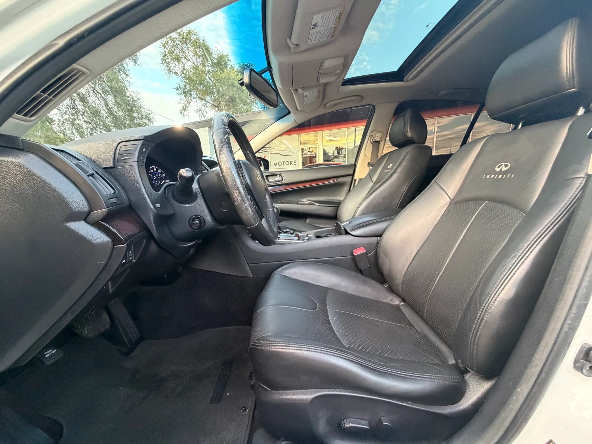 Used 2012 INFINITI G37 x Sedan w/ Premium Pkg AWD/4WD image 9