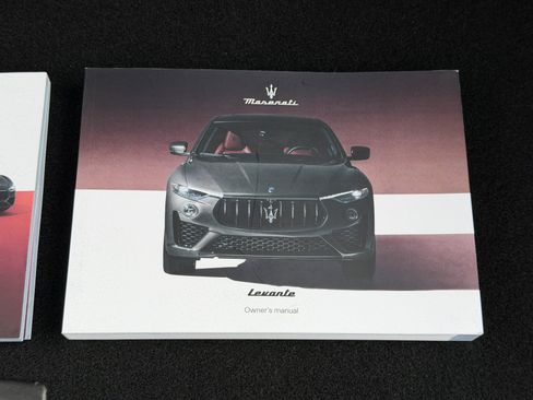 Used 2024 Maserati Levante GT Ultima AWD/4WD image 41
