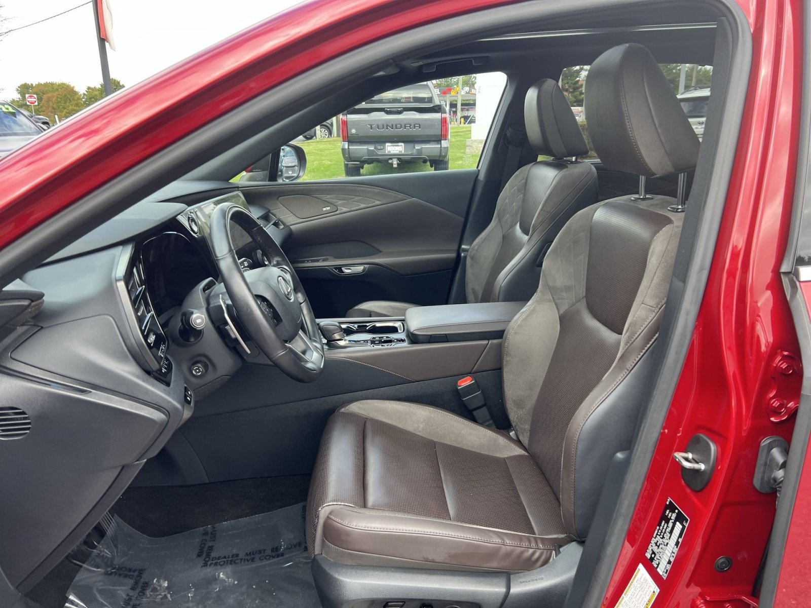 Used 2025 Lexus RX 450h AWD w/ Convenience Package image 13