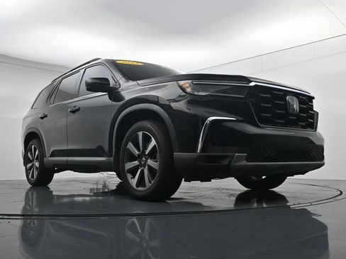 Used 2023 Honda Pilot Touring image 35