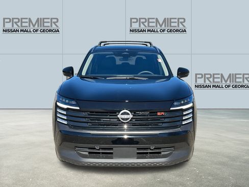 Used 2025 Nissan Kicks SR image 2