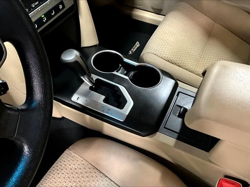 Used 2013 Toyota Camry LE image 13