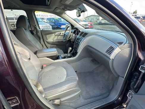 Used 2009 Chevrolet Traverse LT image 13