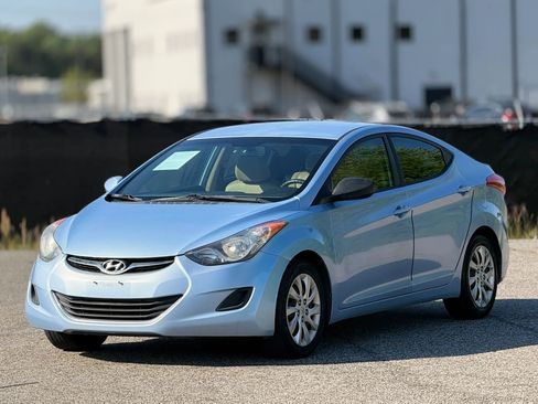 Used 2012 Hyundai Elantra GLS image 6