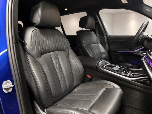 Used 2025 BMW X7 M60i AWD/4WD image 28