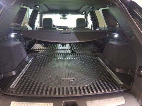 Certified 2026 Cadillac XT5 Sportv w/ LPO, Floor Liner Package AWD/4WD image 10