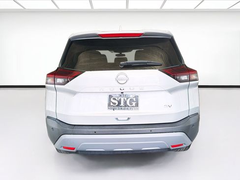 Used 2023 Nissan Rogue SV FWD image 5