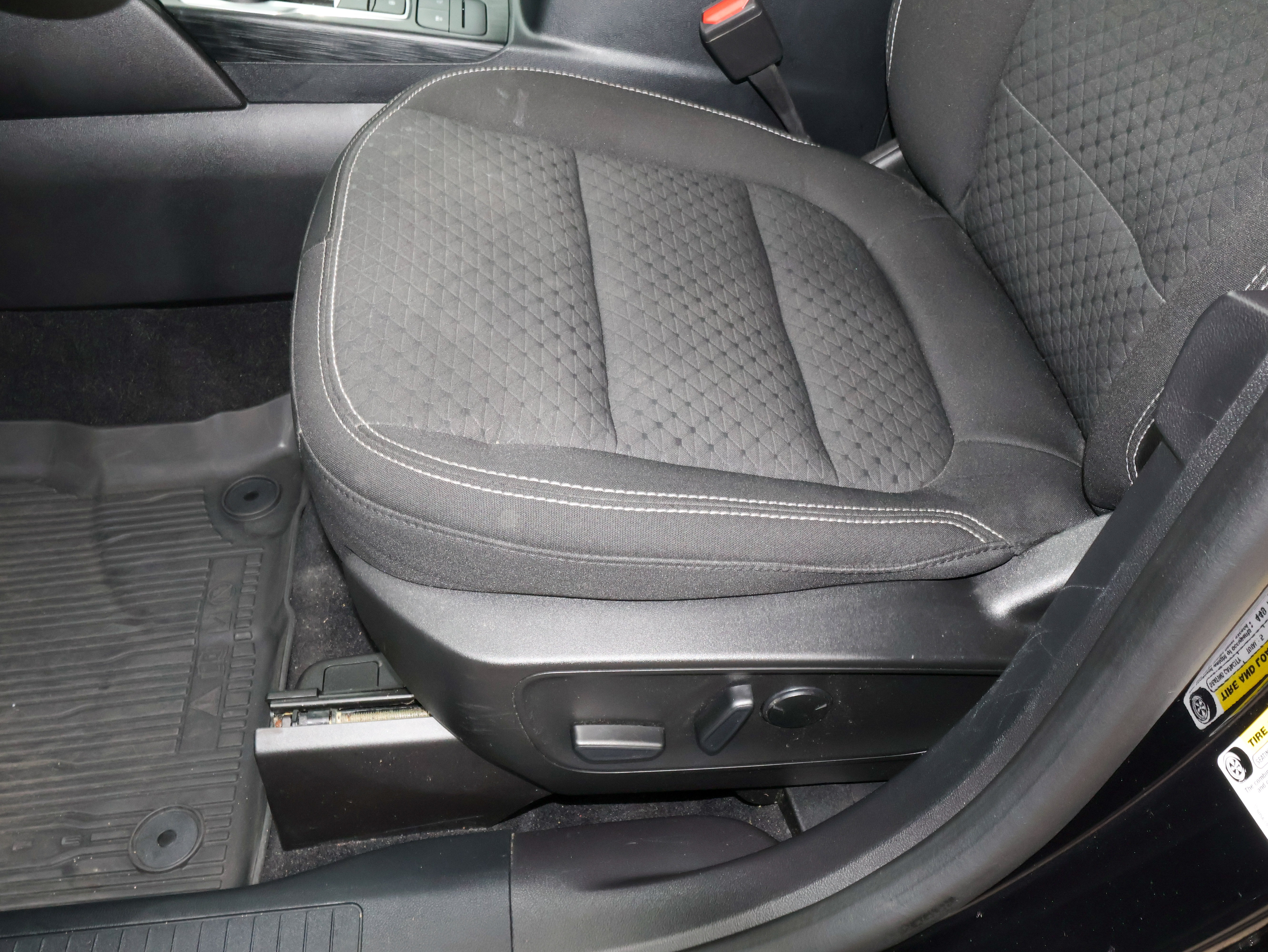 Used 2023 Ford Escape Active AWD/4WD image 10