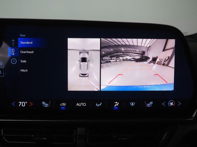 Used 2024 Chevrolet Equinox EV FWD RS w/2RS image 27
