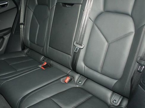 New 2026 Porsche Macan S image 22