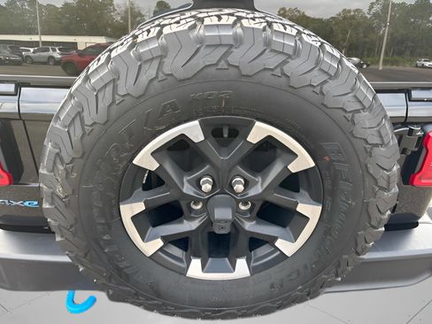 Used 2024 Jeep Wrangler Unlimited Rubicon 4xe image 33