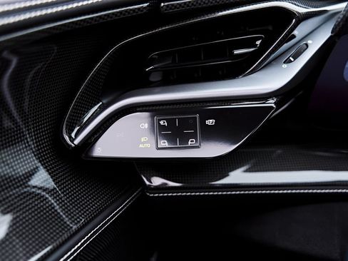 Used 2022 Ferrari SF90 Spider AWD/4WD image 65