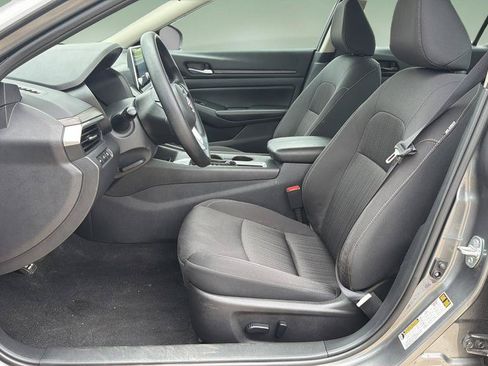 Certified 2025 Nissan Altima 2.5 SV FWD image 21