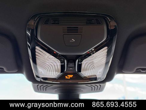 Used 2025 BMW X4 M40i w/ Premium Package image 26