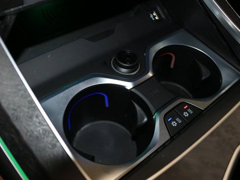 Certified 2023 BMW X7 xDrive40i w/ Executive Package image 31