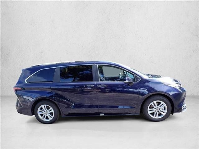 Certified 2026 Toyota Sienna Limited AWD/4WD image 5