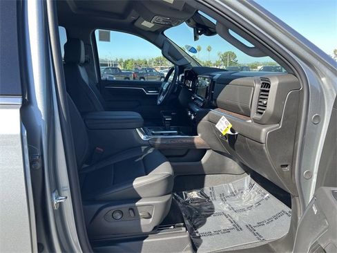 New 2026 GMC Sierra 1500 SLT w/ SLT Premium Plus Package image 32