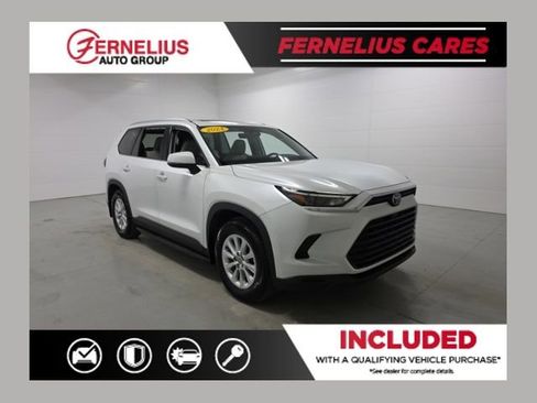 Used 2024 Toyota Grand Highlander XLE image 1