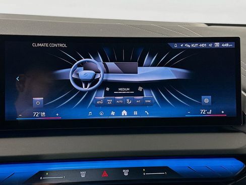 Used 2025 BMW X3 xDrive30i w/ M Sport Package image 15