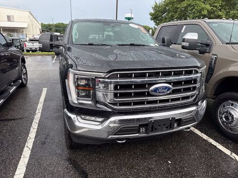 Used 2021 Ford F150 Lariat w/ Equipment Group 502A High AWD/4WD image 3