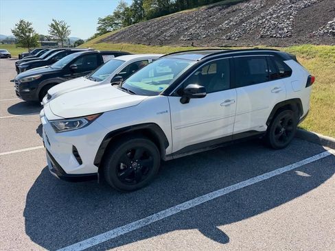 Used 2019 Toyota RAV4 XSE AWD/4WD image 9