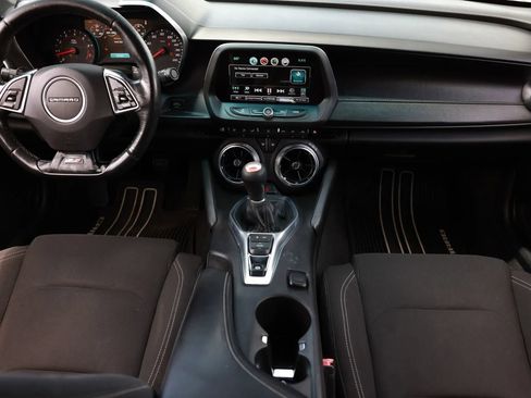 Used 2016 Chevrolet Camaro SS RWD image 2