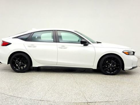 Used 2025 Honda Civic Sport image 4