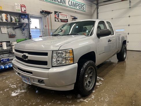 Used 2012 Chevrolet Silverado 1500 W/T image 1