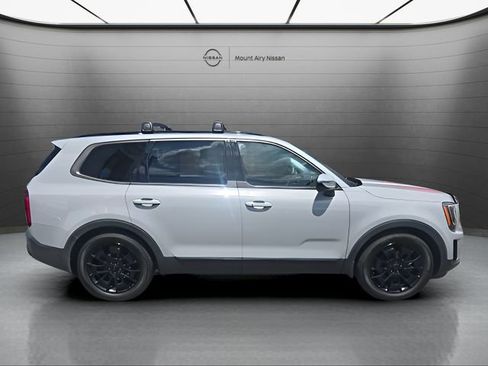 Used 2021 Kia Telluride SX w/ SX Prestige Package AWD/4WD image 3
