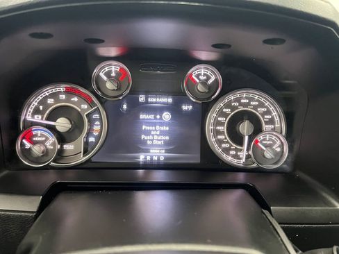 Used 2018 RAM 3500 Laramie Longhorn image 17