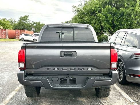 Used 2021 Toyota Tacoma SR w/ SR Convenience Package image 4