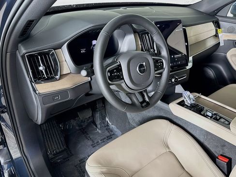 New 2026 Volvo XC90 B6 Plus w/ Protection Package image 9