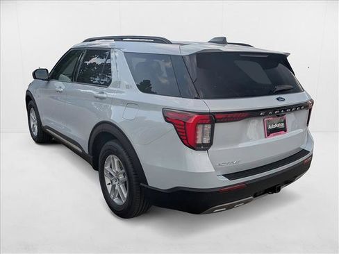 New 2025 Ford Explorer Active w/ Active Comfort Package image 8