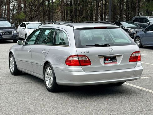 Used 2005 Mercedes-Benz E 320 Wagon image 7