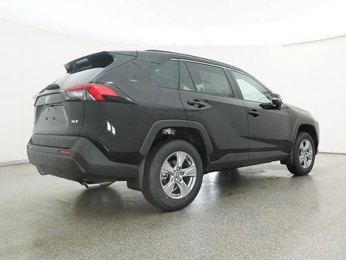 New 2025 Toyota RAV4 XLE image 17