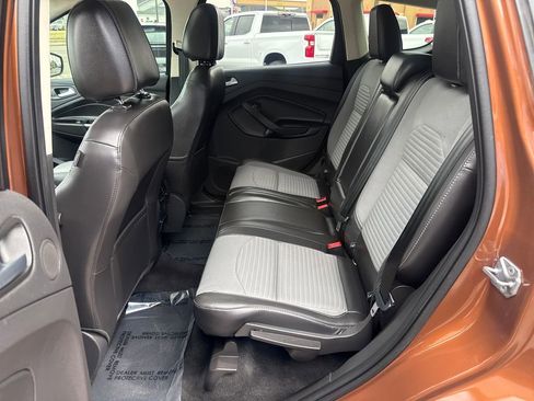 Used 2017 Ford Escape SE w/ Equipment Group 201A image 25