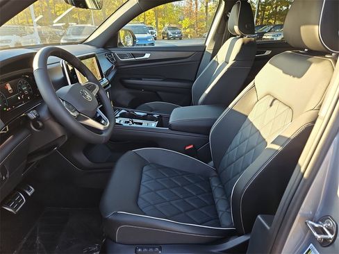 New 2026 Volkswagen Atlas Cross Sport SEL Premium R-Line image 24