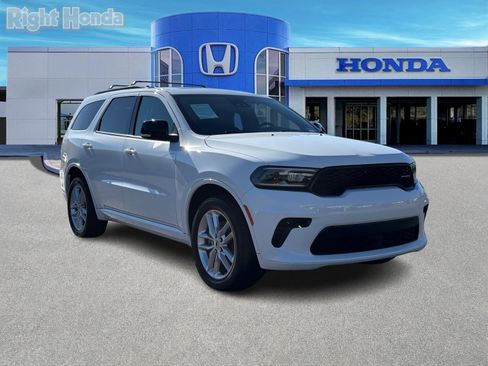 Used 2024 Dodge Durango GT image 8