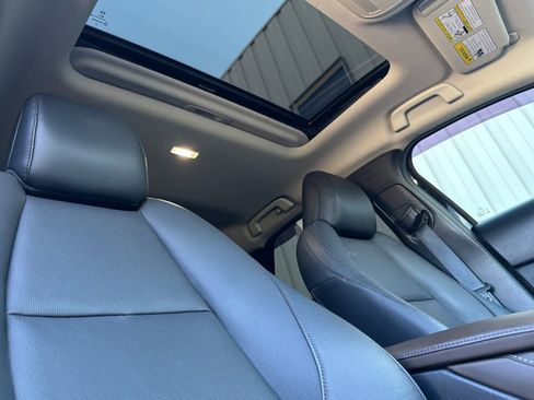 Used 2022 MAZDA CX-30 AWD 2.5 S w/ Premium Package image 17