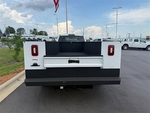 New 2023 RAM 3500 Tradesman image 4