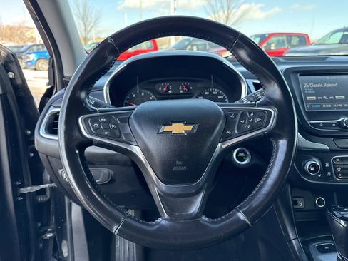 Used 2018 Chevrolet Equinox LT image 16