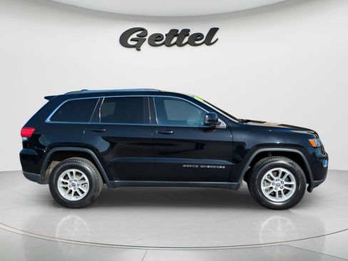 Used 2018 Jeep Grand Cherokee Laredo image 3