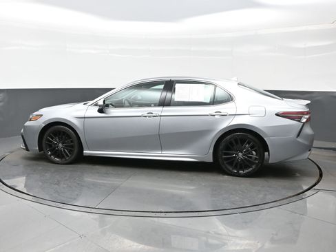 Used 2024 Toyota Camry XSE image 3