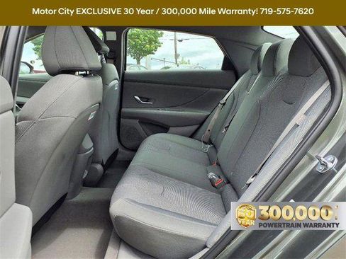 New 2025 Hyundai Elantra SE image 18